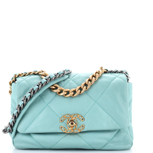 Chanel 19 flap bag in quilted leather, medium