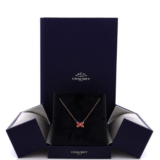 Chaumet Joux de Liens pendant necklace in 18K rose gold with diamonds and lacquer