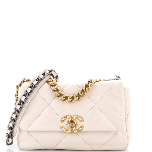Chanel 19 flap bag in quilted leather, medium