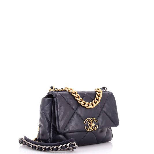 Chanel 19 flap bag in quilted leather, medium