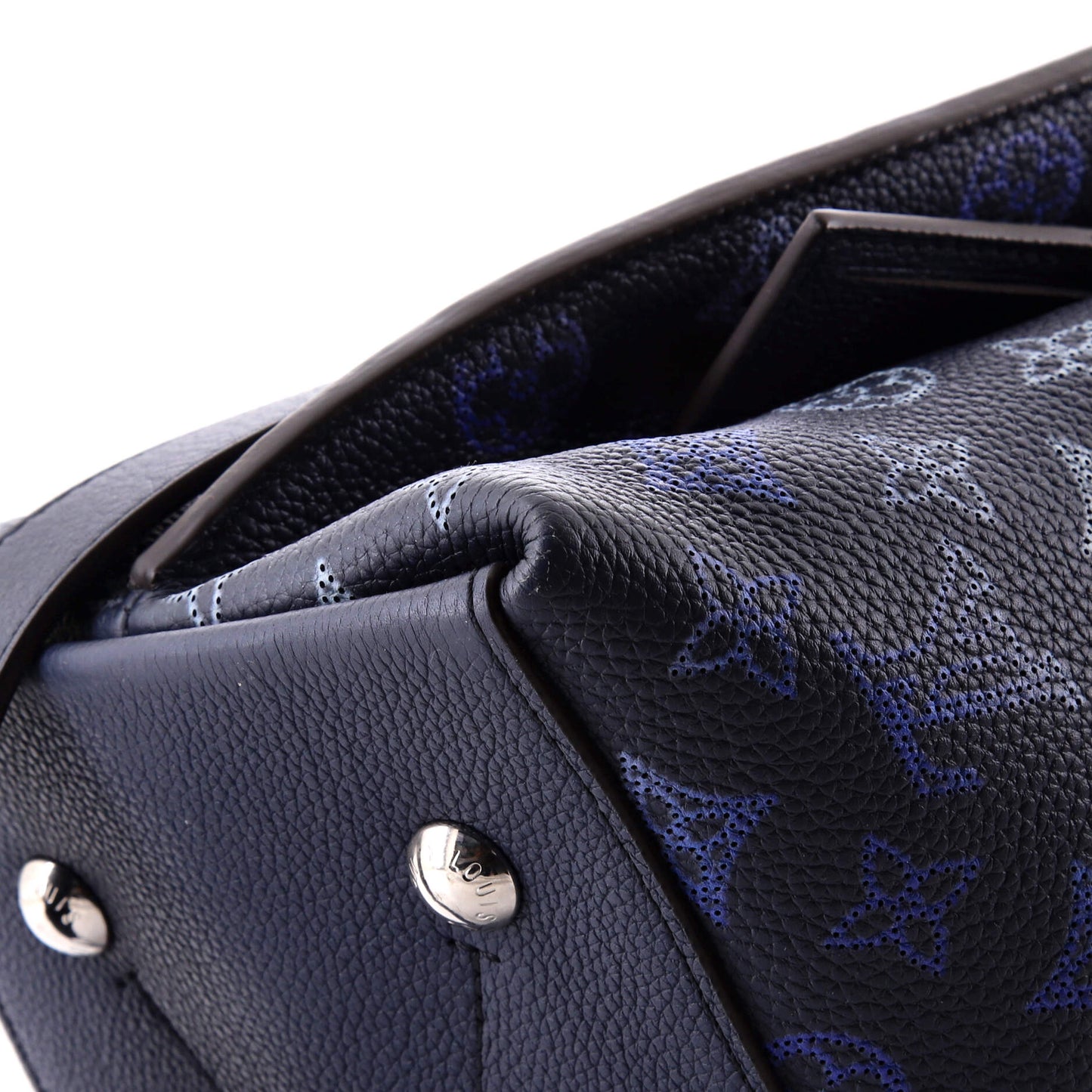 Louis Vuitton Mulia Bucket Bag Flight Mode Mahina Leather