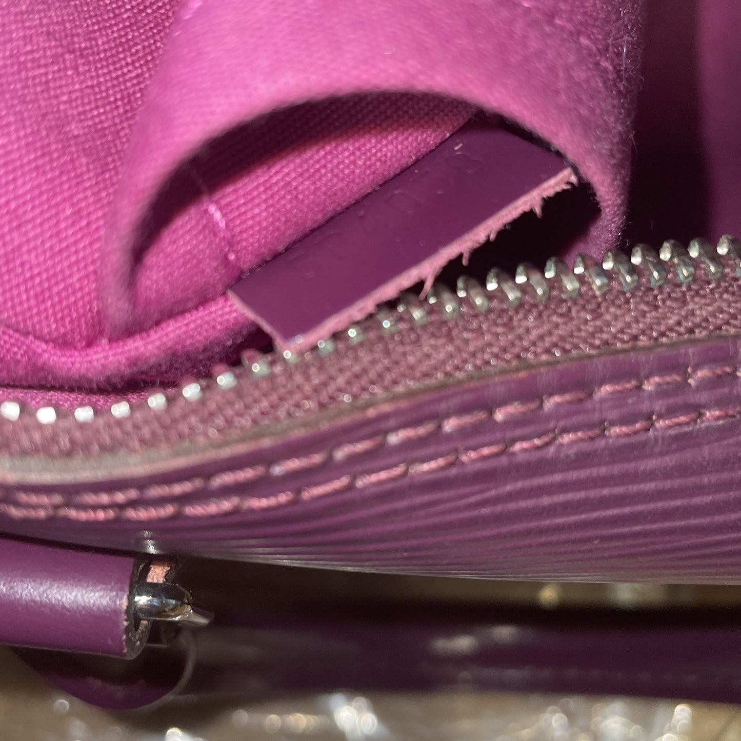 Louis Vuitton Speedy Handbag Epi Leather 25