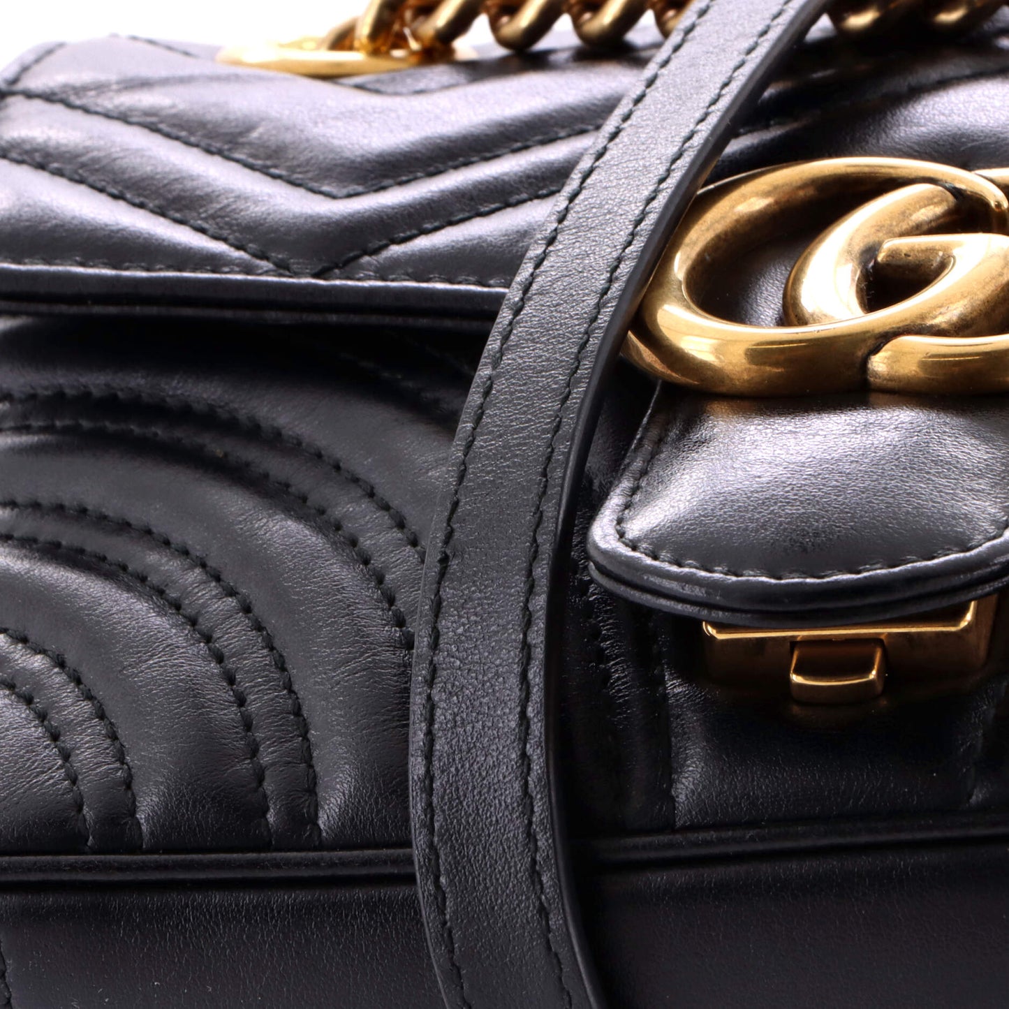 Gucci GG Marmont Mini Flap Bag in Matelassé Leather