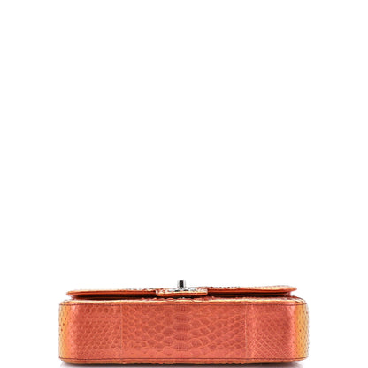 シャネル ミディアム ダブルフラップ リーダー