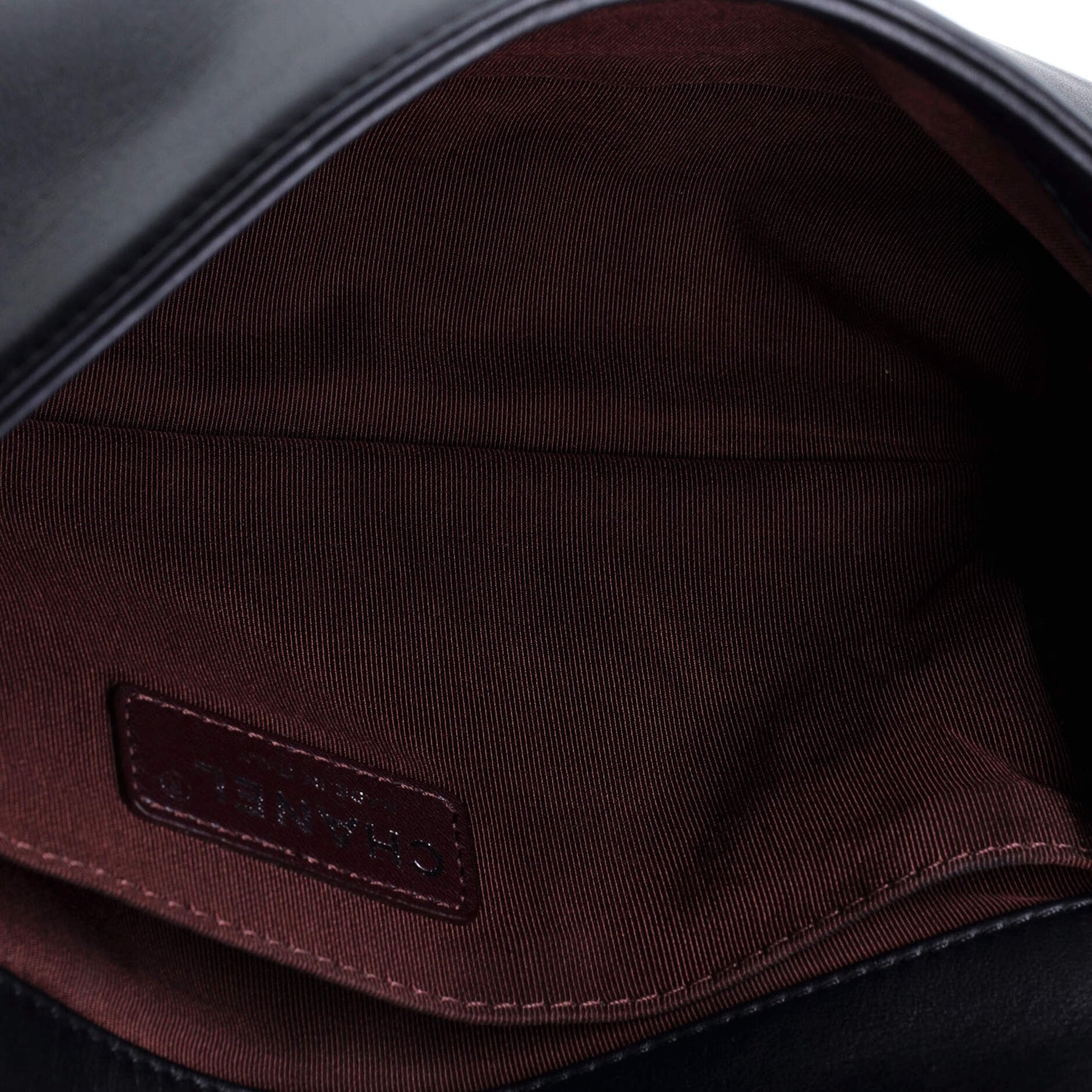 CHANELボーイ シェブロン ラムスキン