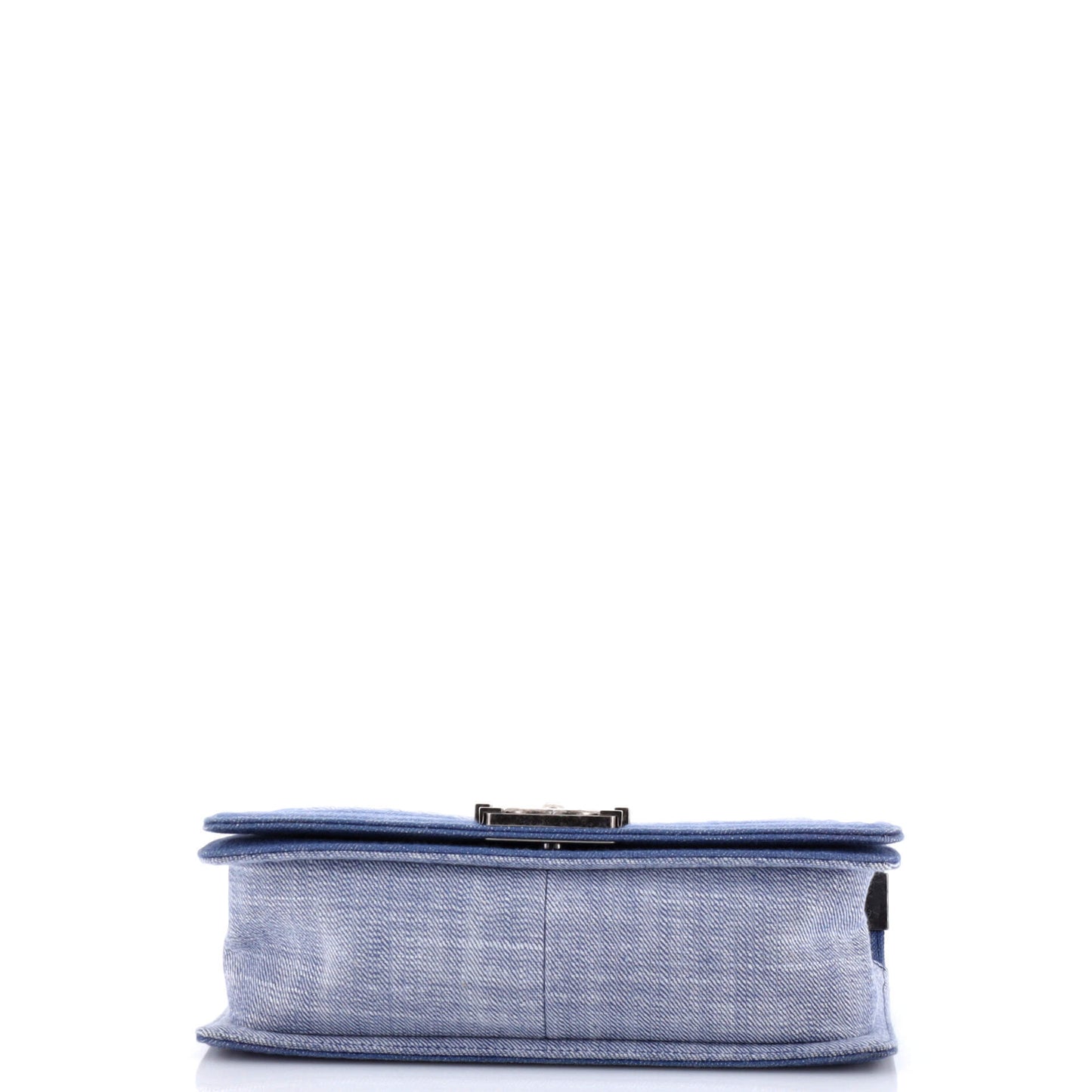 CHANELボーイ シェブロンデニム