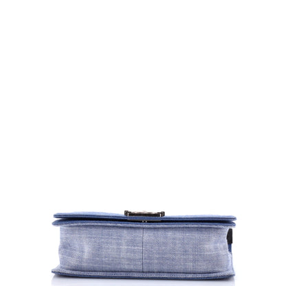 CHANELボーイ シェブロンデニム