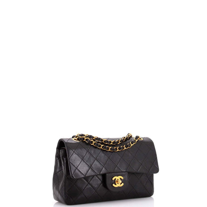 CHANELダブルフラップバッグ