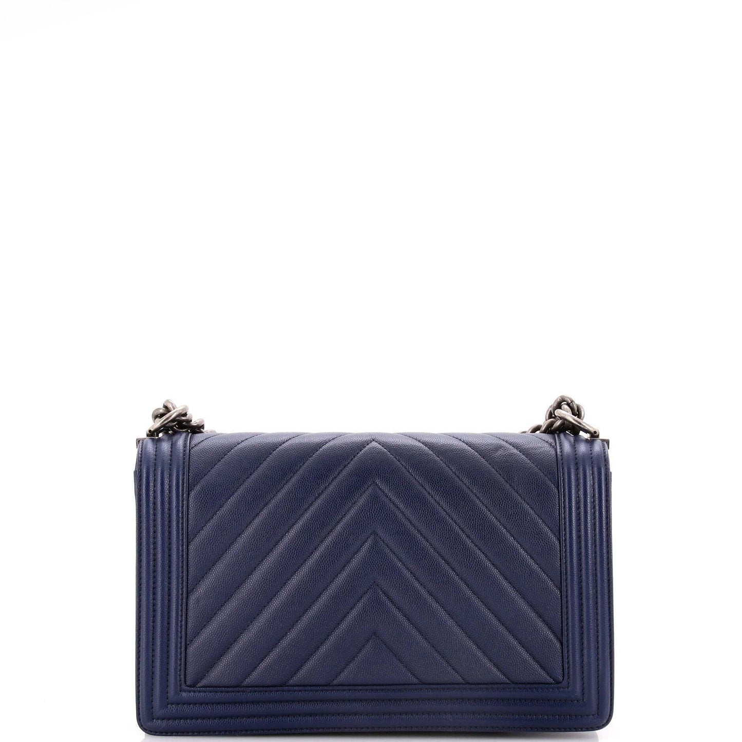 CHANELボーイ シェブロン キャビアスキンNM