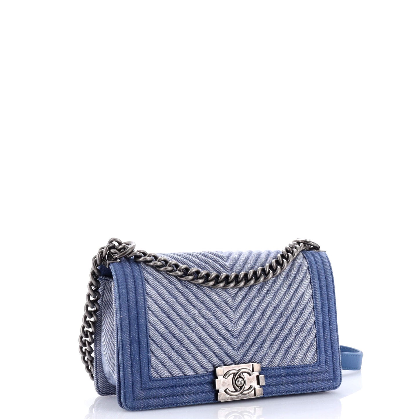 CHANELボーイ シェブロンデニム