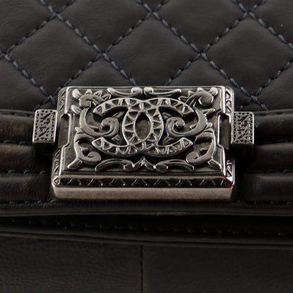 CHANELパリ・ダラス・ボーイ 装飾付き