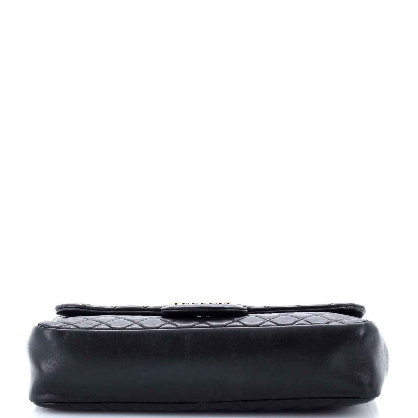 CHANEL パールチェーンフラップバッグ