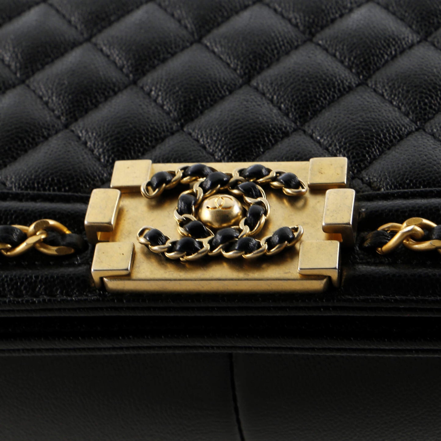 CHANELキャビアスキン ショルダーバッグ