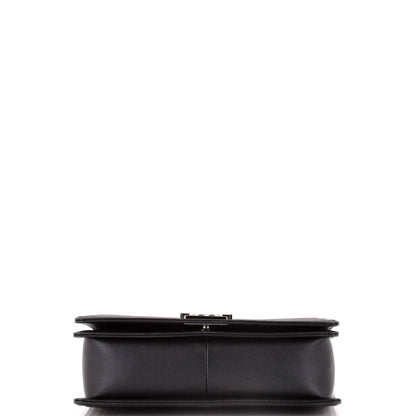 CHANELキャビアスキン シェブロン