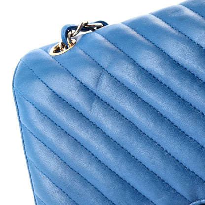 CHANELダブルフラップ シェブロン