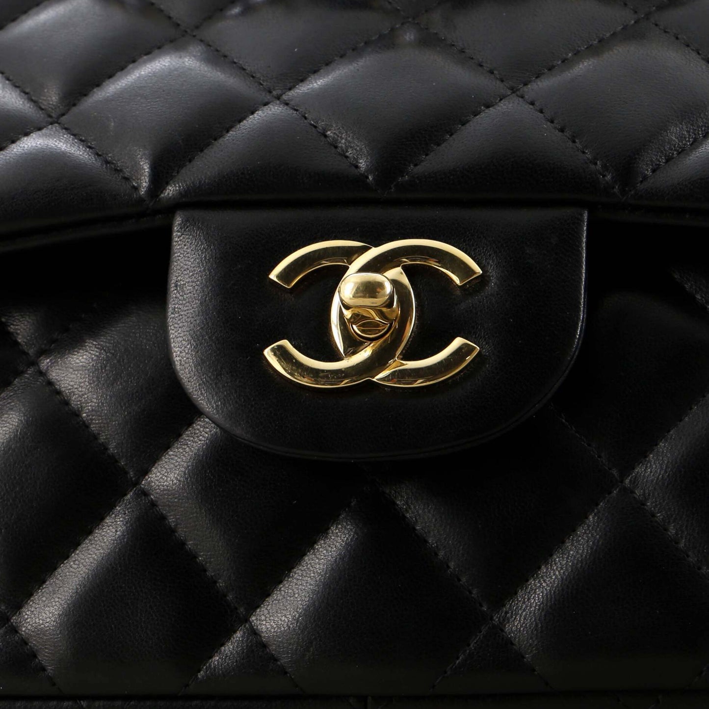 シャネル ラムスキンショルダーバッグ