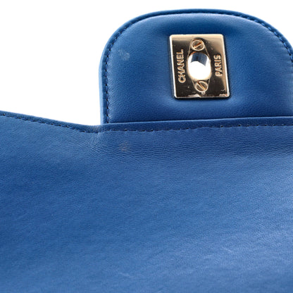 CHANELダブルフラップ シェブロン