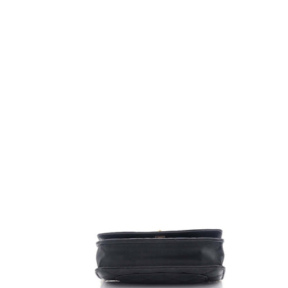 CHANEL 22 ほぼ新品ショルダーバッグ