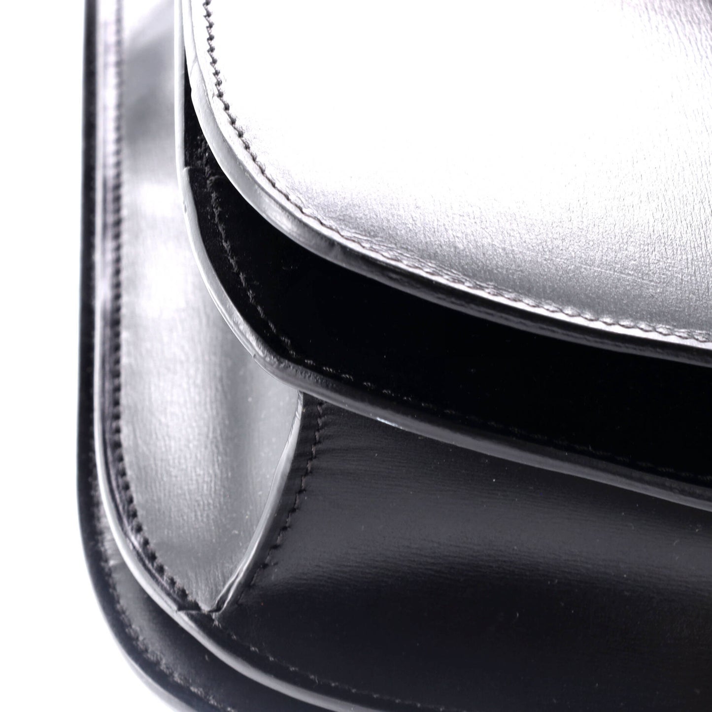 セリーヌ クラシック ボックスバッグ スムースレザー ミディアム