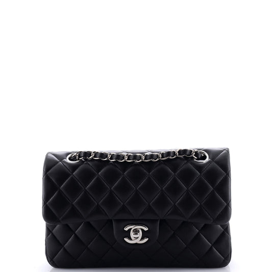 CHANEL スモール ラムスキン ショルダー