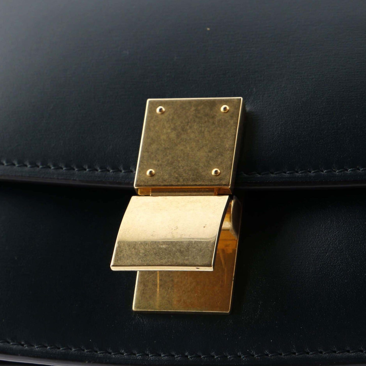 セリーヌ クラシック ボックスバッグ スムースレザー ティーン