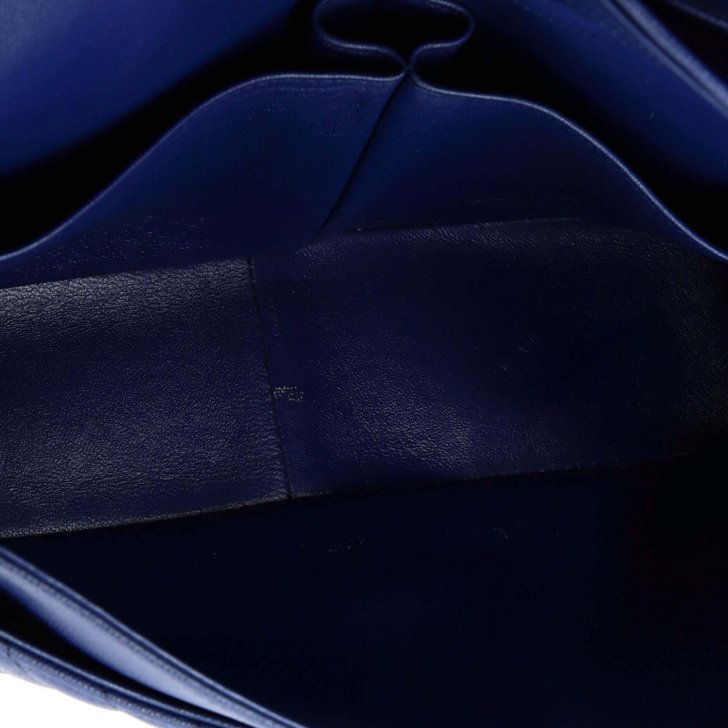 CHANELキャビアスキン シェブロン