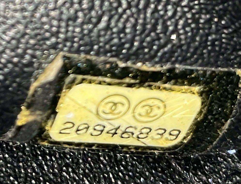 【SO BLACK】レア CHANELショルダーバッグ
