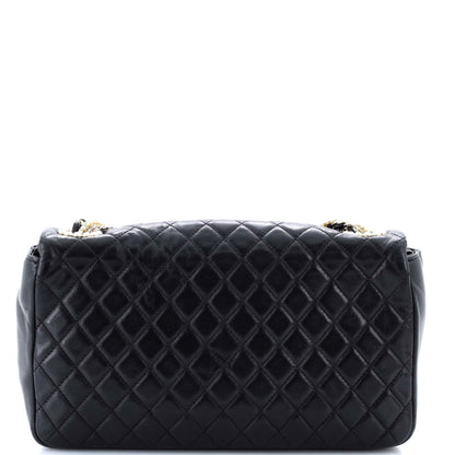 CHANEL パールチェーンフラップバッグ