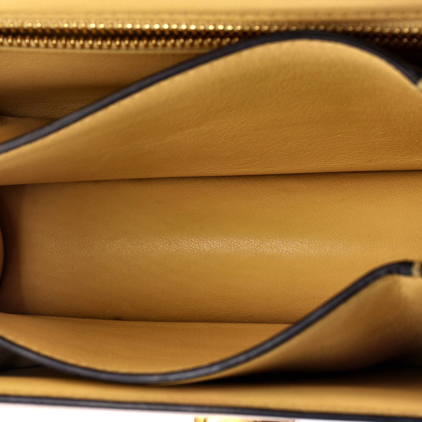 セリーヌ クラシック ボックスバッグ グレイニーレザー スモール