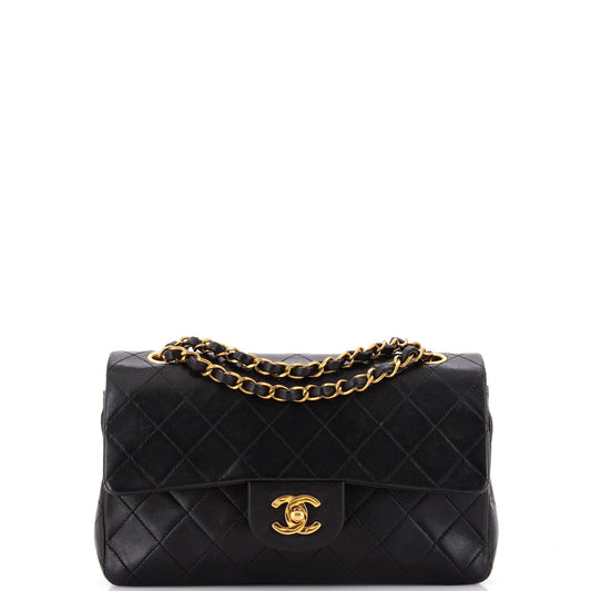 CHANELダブルフラップバッグ