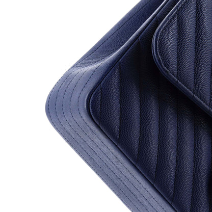 CHANELキャビアスキン シェブロン